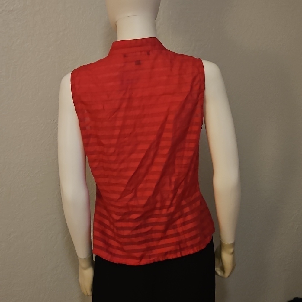 JONES NEW YORK Hot Pink Checkered Sleeveless Pintucked Peplum Button Down Shirt - Picture 6 of 9